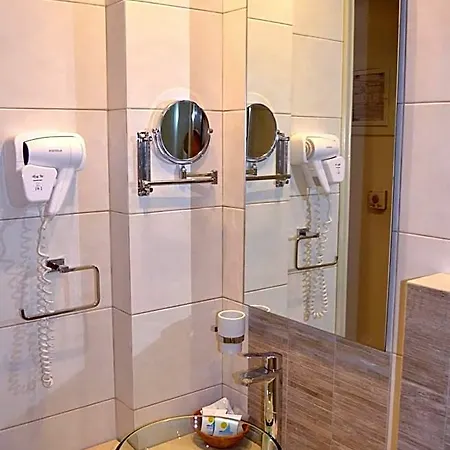 Otel Saga
